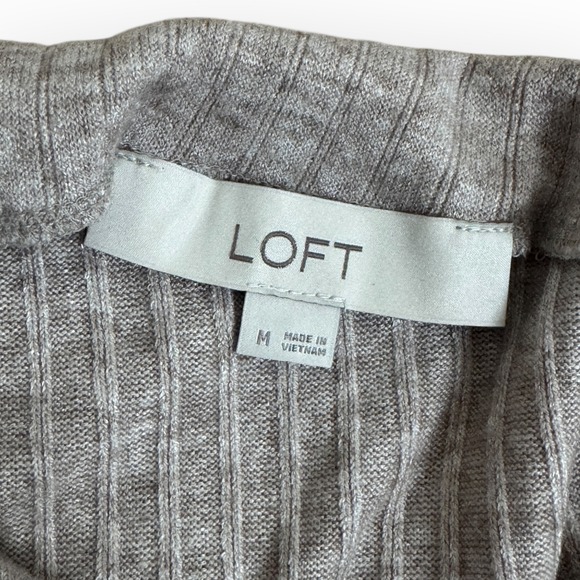 LOFT Womens Size Medium Ribbed Cowl Neck Long Sleeve Ruched Shirt Top Neutral - Picture 4 of 7